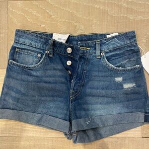 H&M Boyfriend Short | Regular Waist | New with Tags| Size 4